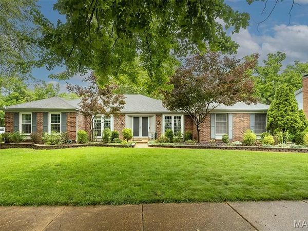 233 Portico Drive, Chesterfield, MO 63017