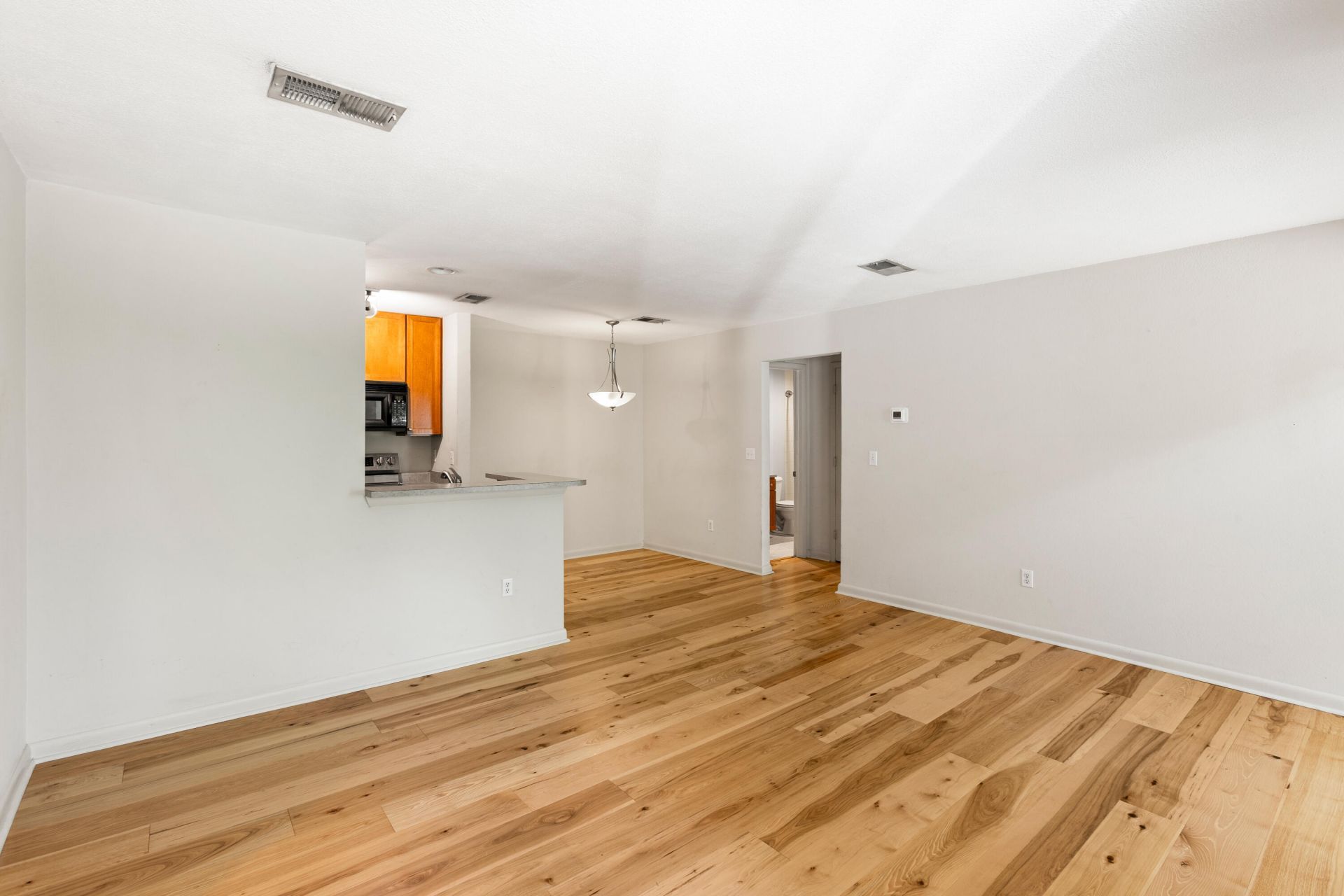 272 Alexandra Drive Photo 16
