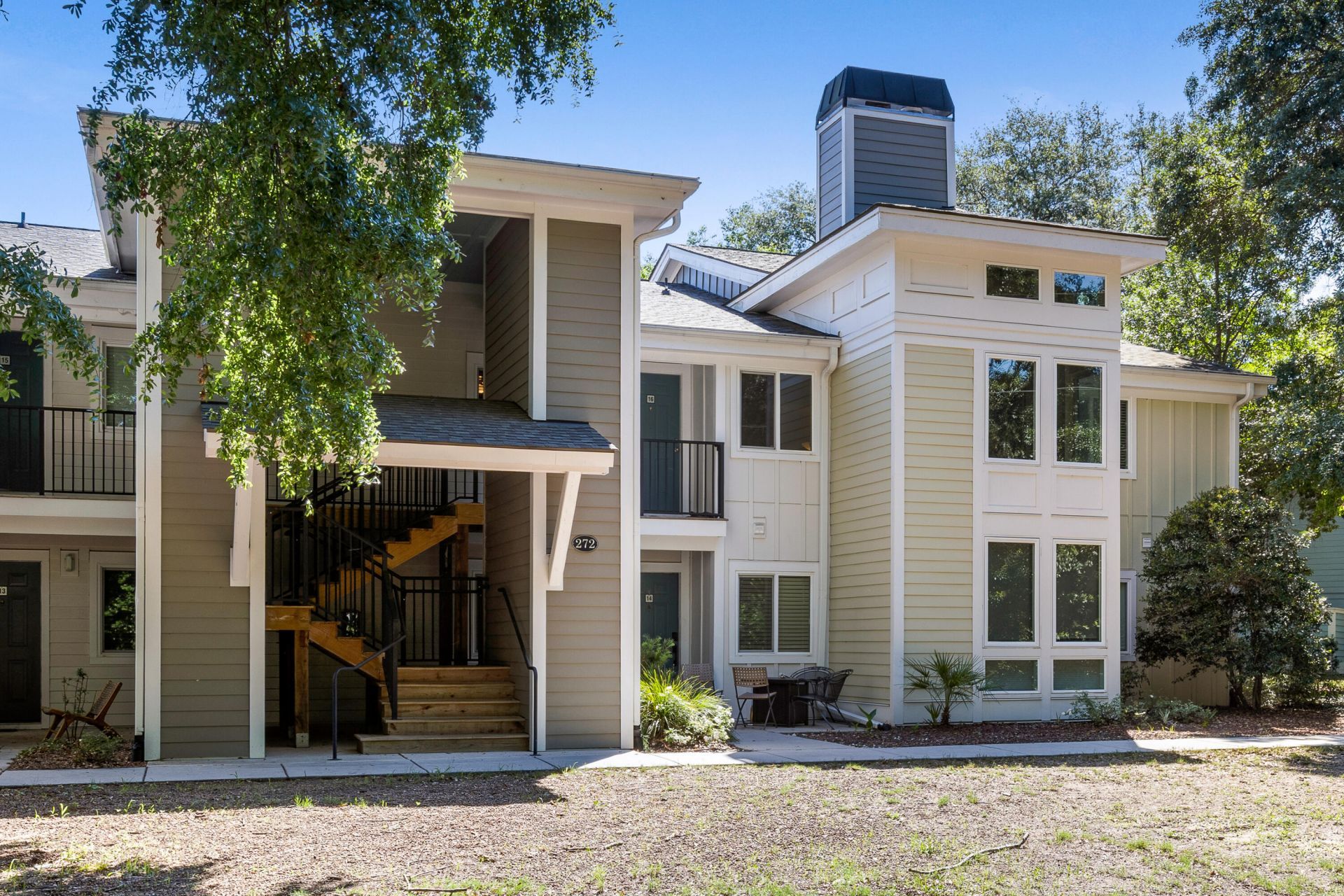 272 Alexandra Drive Photo 26
