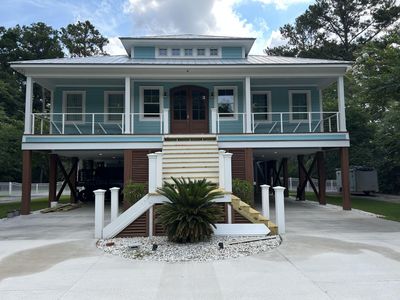 1430 Marsh Bluff Court, Edisto Island, SC 29438