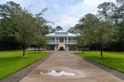 1430 Marsh Bluff Court photo 4