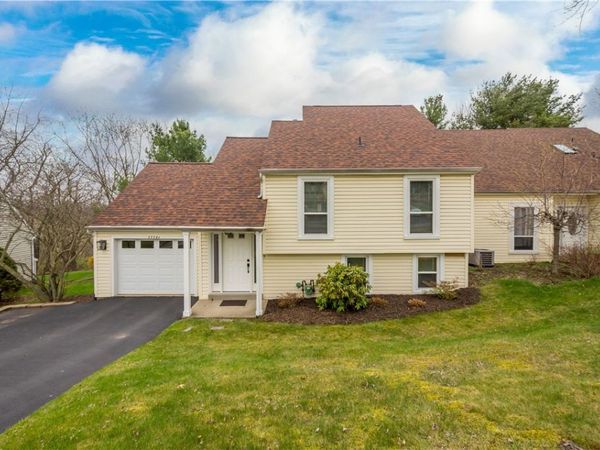 2554 B Pheasant Run Dr, Wexford, PA 15090