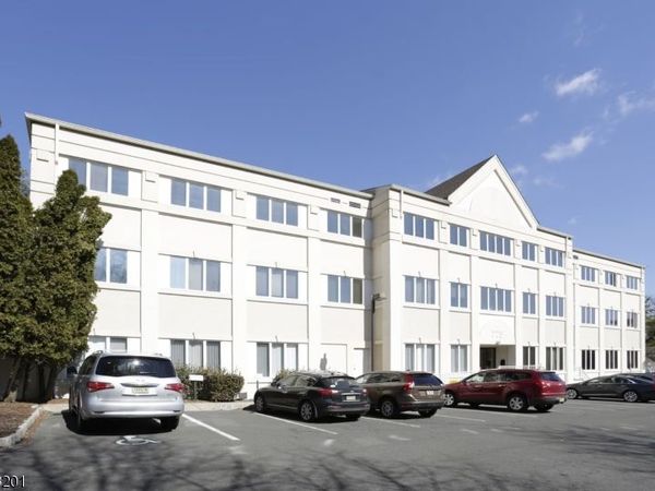 775 Mountain Blvd, Watchung, NJ 07069