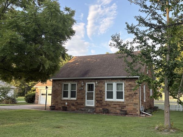 1232 Dallas Road, Murphysboro, IL 62966