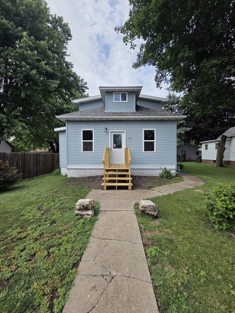 806 Maple Street, Streator, IL 61364
