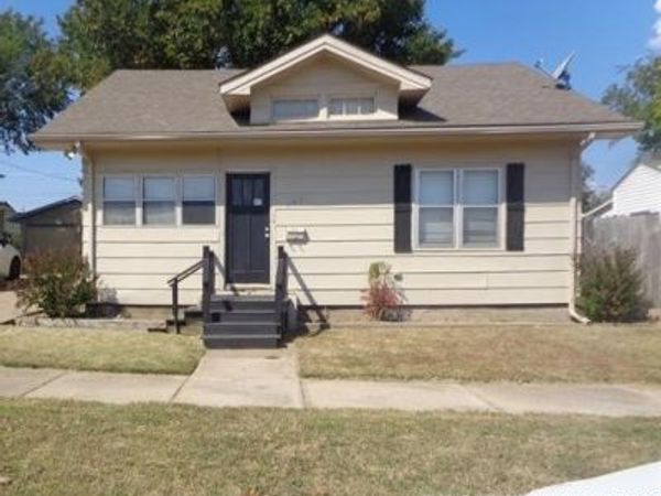 207 NW Cheyenne Avenue , Bartlesville, OK 74003