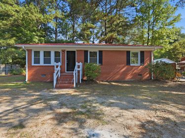 113 E Franklin Street, Zebulon, NC 27597