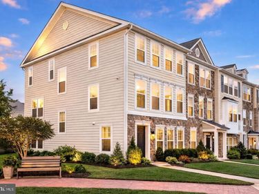 44131 PUMA SQUARE , CHANTILLY, VA 20152