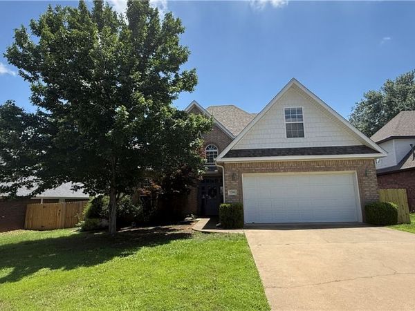 5706 Stoney Creek Drive, Rogers, AR 72758