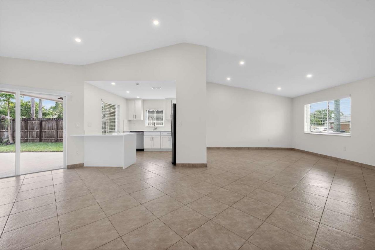 1329 SW 151st Way, Sunrise, FL 33326 Photo