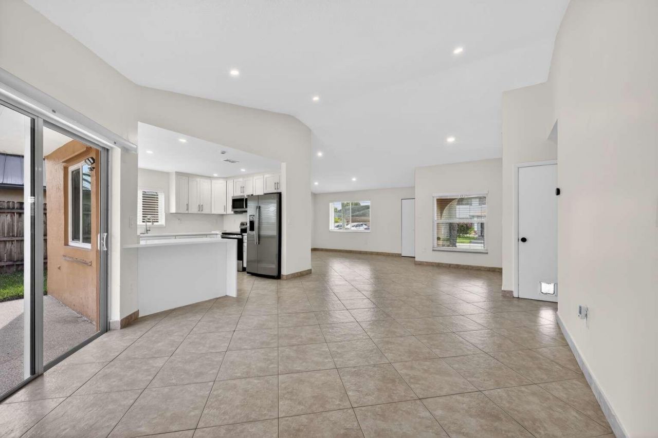 1329 SW 151st Way, Sunrise, FL 33326 Photo