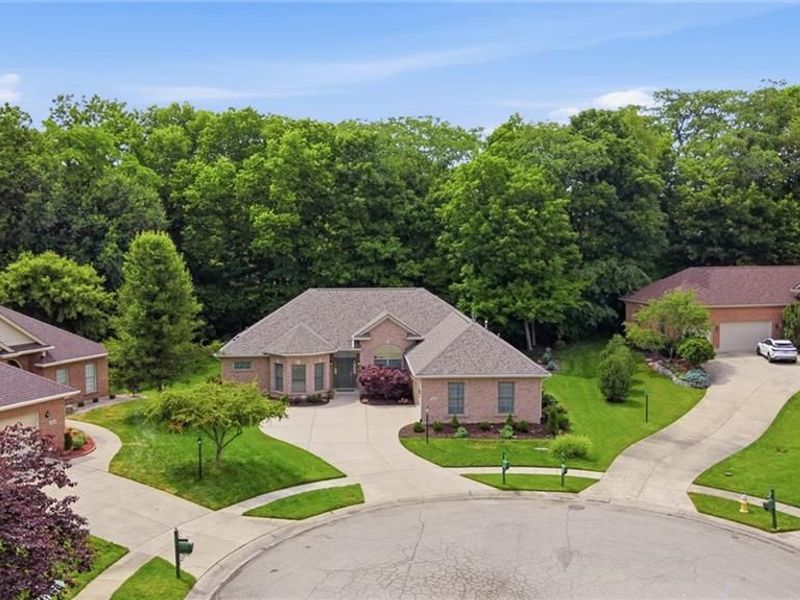 1901 N Regent Park Drive, Bellbrook, OH 45305 Photo 2
