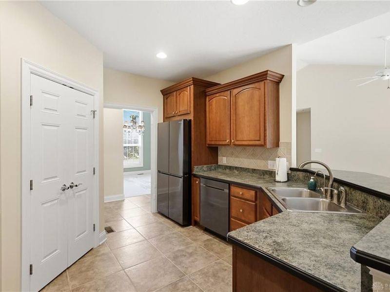 1901 N Regent Park Drive, Bellbrook, OH 45305 Photo 24