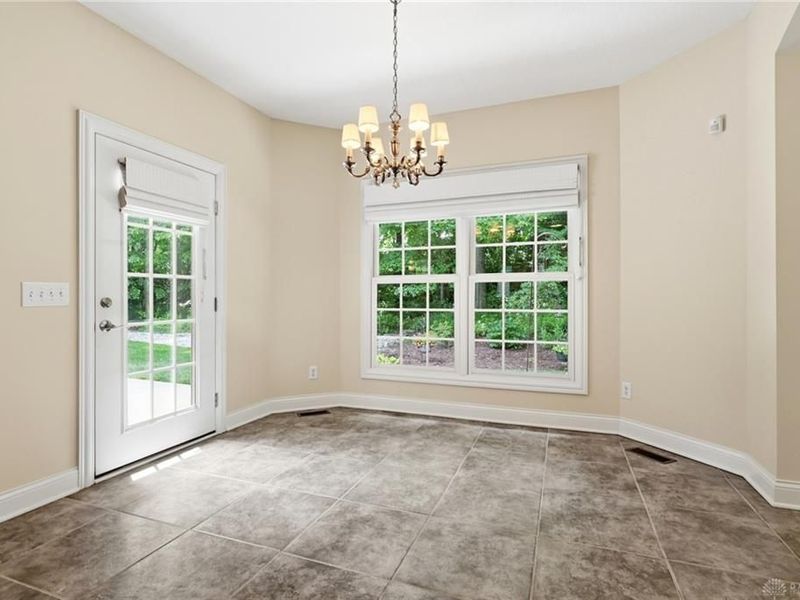 1901 N Regent Park Drive, Bellbrook, OH 45305 Photo 29