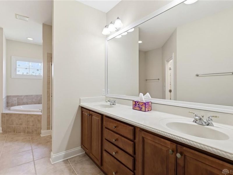 1901 N Regent Park Drive, Bellbrook, OH 45305 Photo 35