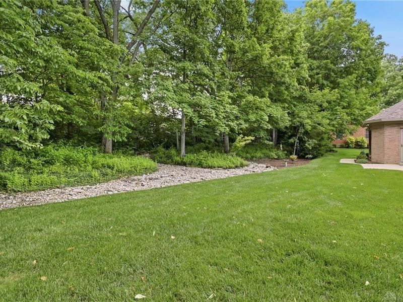 1901 N Regent Park Drive, Bellbrook, OH 45305 Photo 55