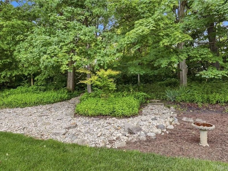 1901 N Regent Park Drive, Bellbrook, OH 45305 Photo 56