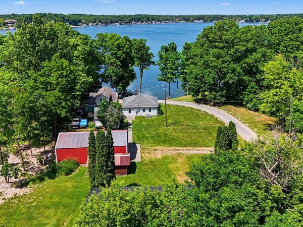 3931 S Shore Drive, Elba Township, Mi 48446