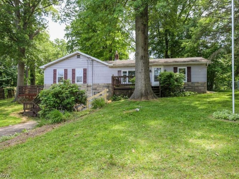 1480 Meadowbrook Boulevard, Stow, OH 44224 Photo 2