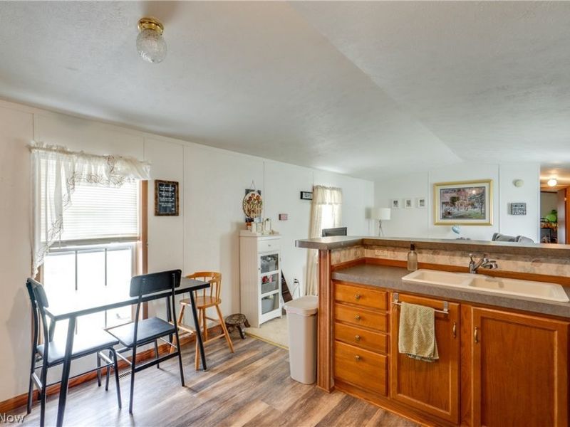 12710 Lisbon Street SE, Paris, OH 44669 Photo 5