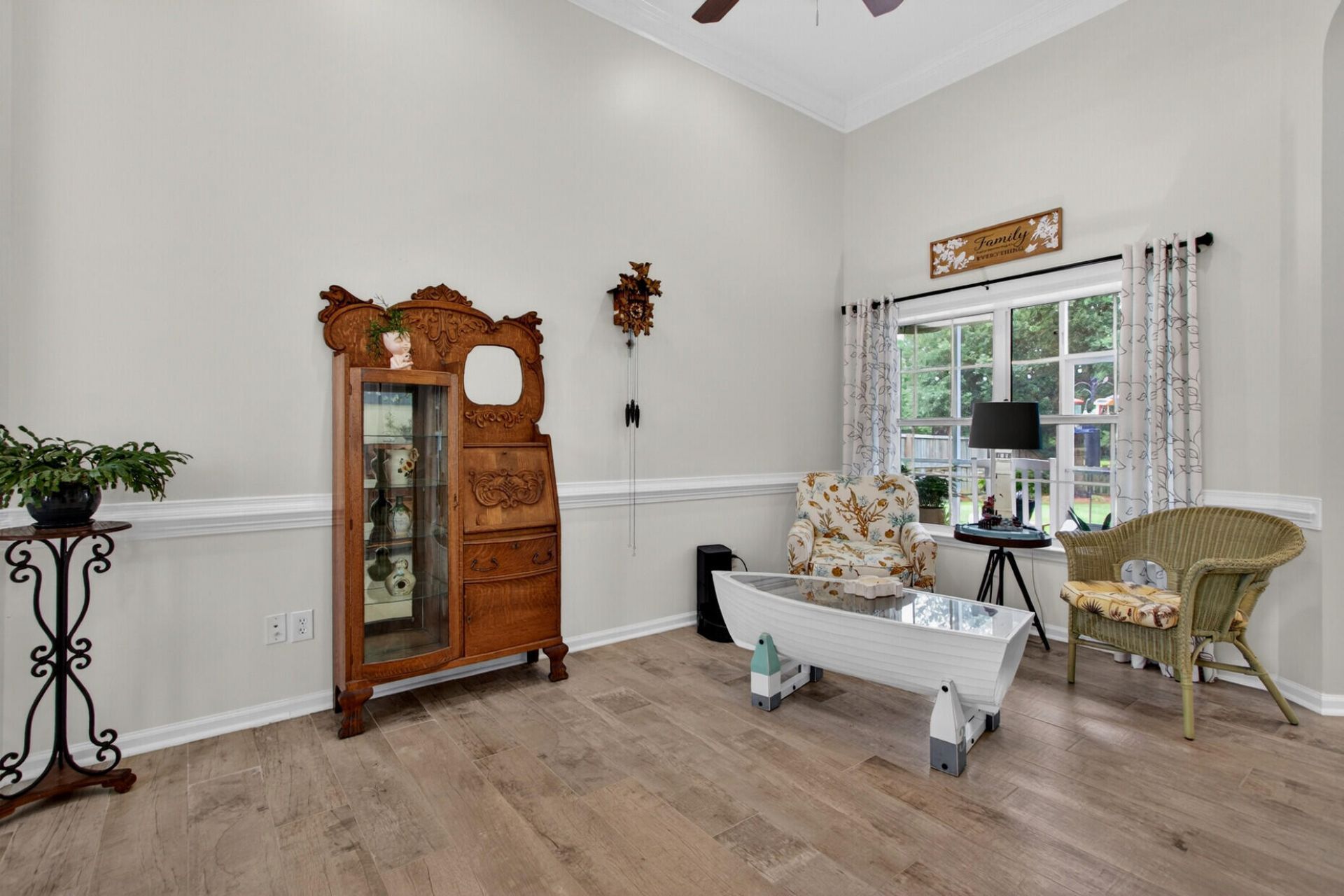 1561 Ashley Garden Boulevard Photo 13