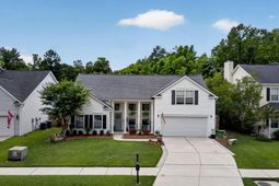 1561 Ashley Garden Boulevard photo 4