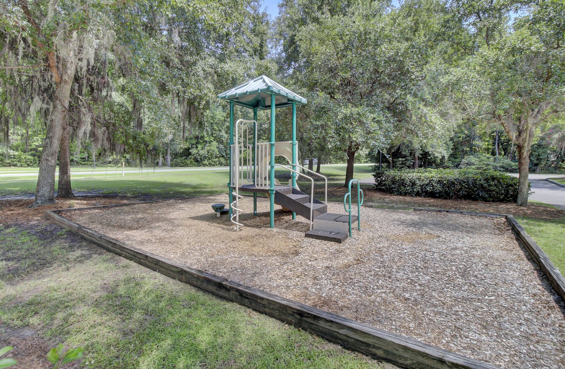 1561 Ashley Garden Boulevard Photo 61