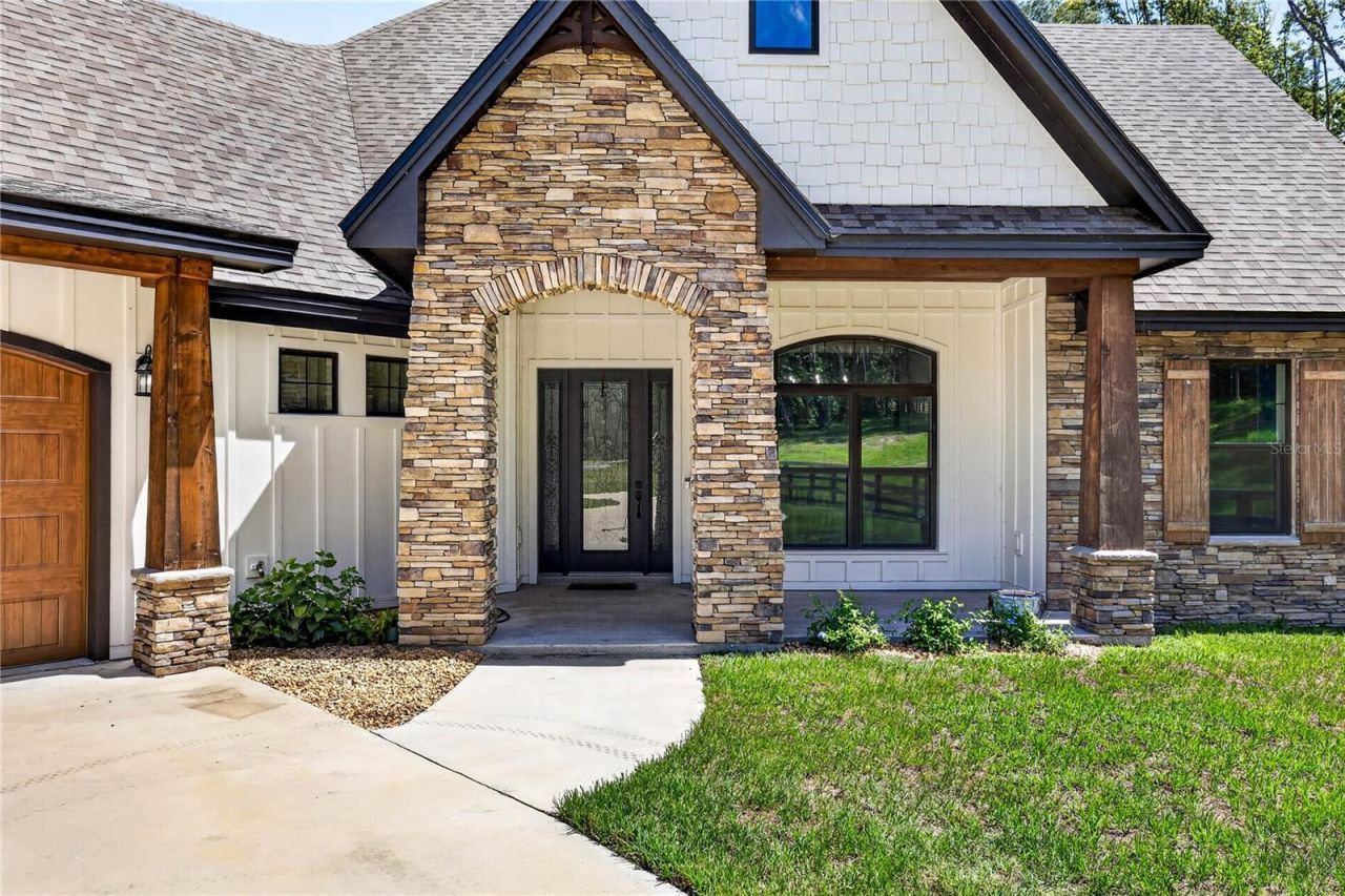 17265 Meadow Bluff View, Dade City, FL 33523 Photo