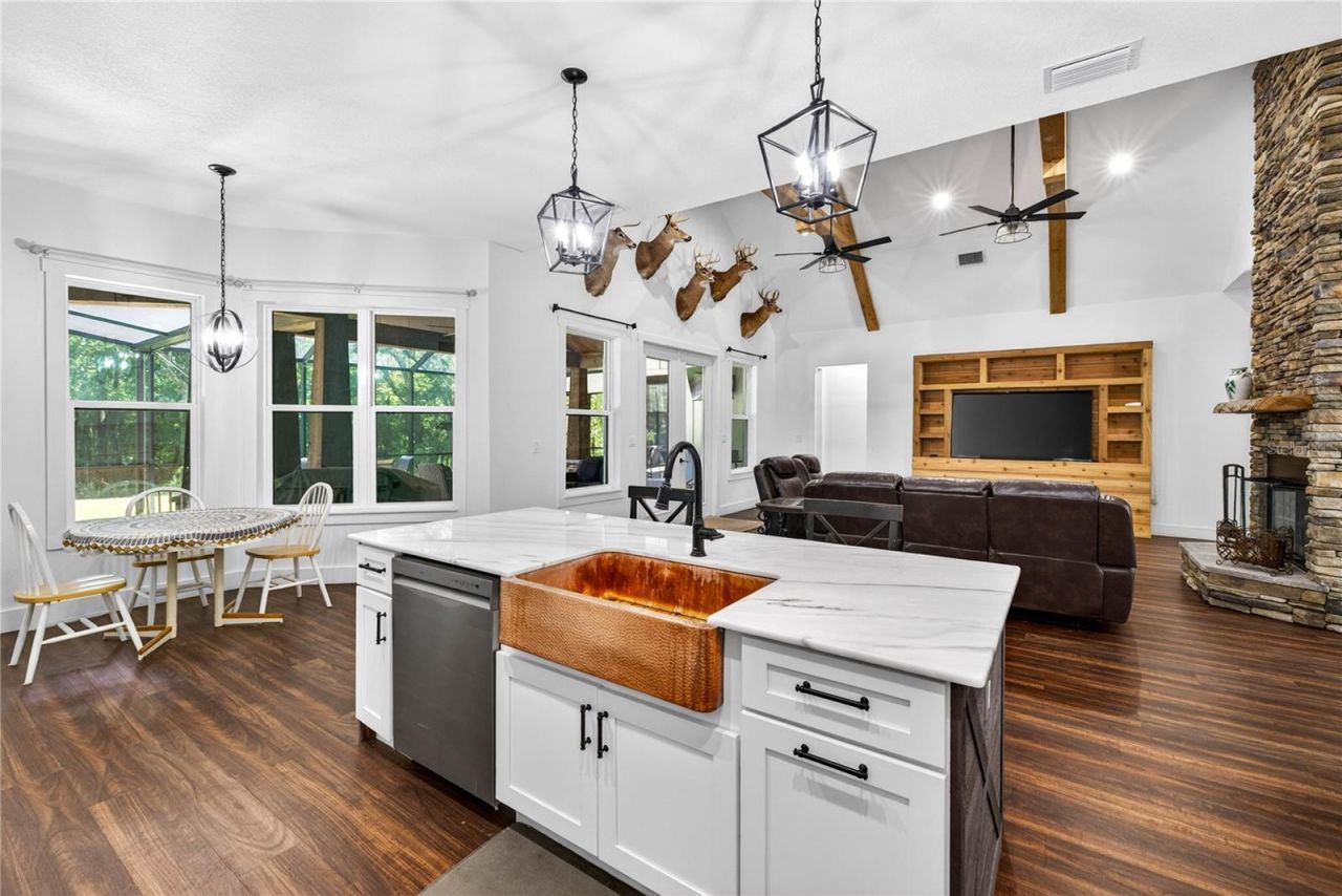 17265 Meadow Bluff View, Dade City, FL 33523 Photo