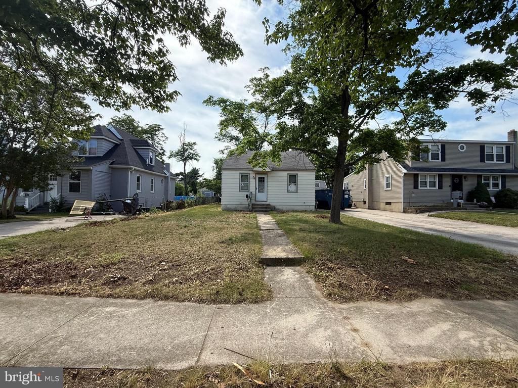 316 Beacon Avenue, Paulsboro, NJ 08066 Main Photo