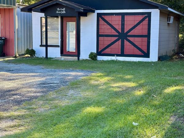 13686 Us Highway 80, Jeffersonville, GA 31044