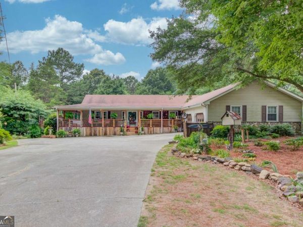 2521 Stone Drive SW, Lilburn, GA 30047