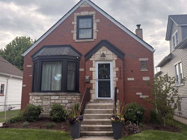 4230 N Moody Avenue , Chicago, IL 60634