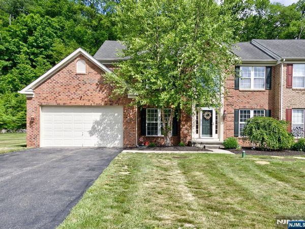 26-28 Primrose Lane, SPARTA, NJ 07871