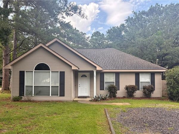 121 BRYANT Street , Madisonville, LA 70447