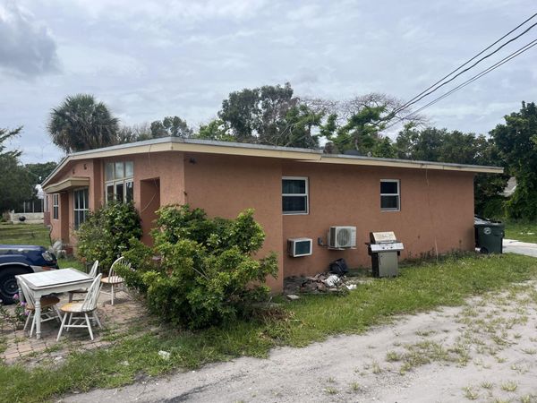301 Preston Court, Fort Pierce, FL 34950