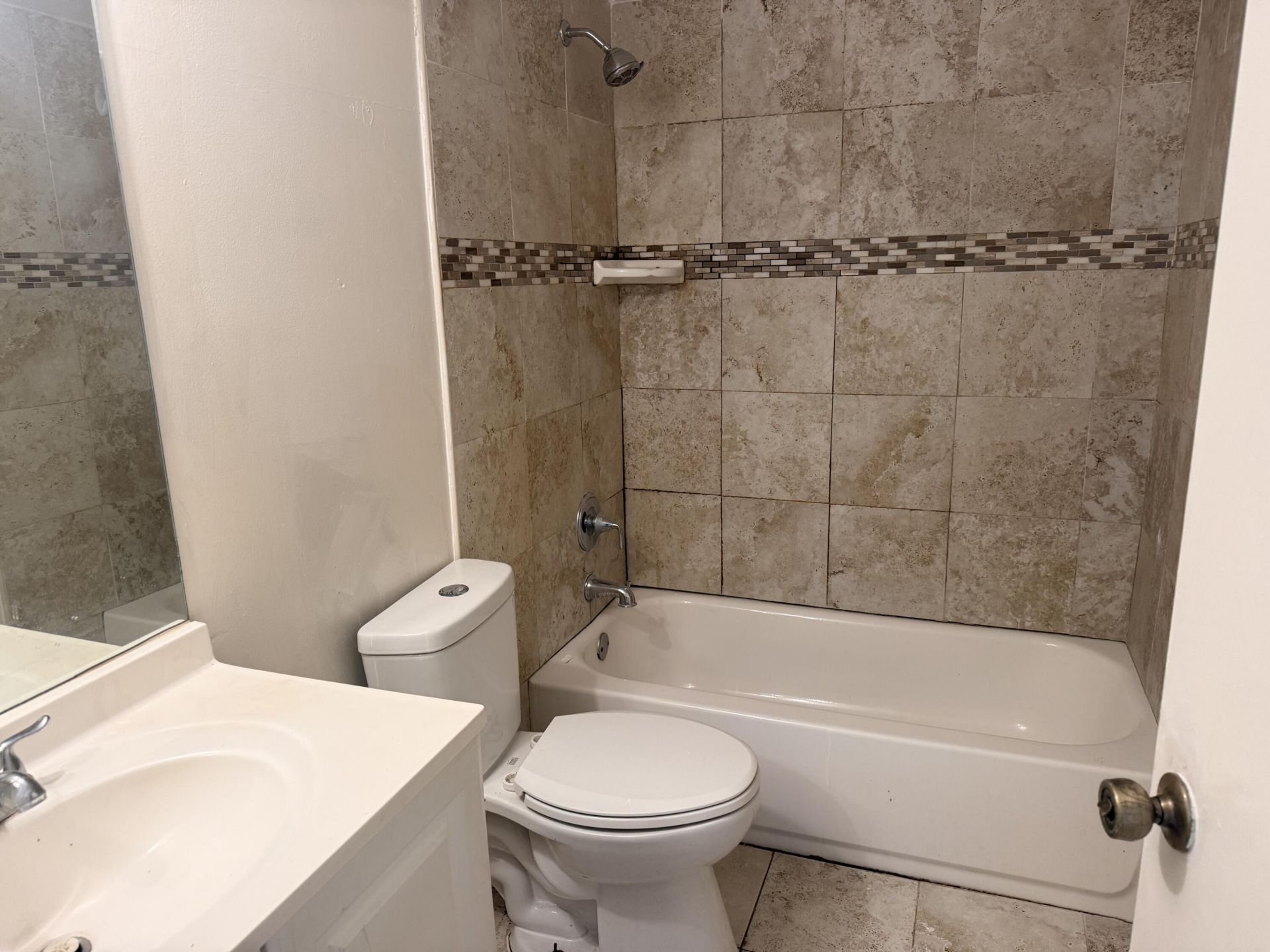 2021 W Woolbright Road, Unit G205, Boynton Beach, FL 33426 Photo