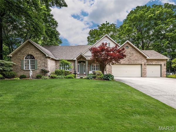 111 Timberwood Lane , Collinsville, IL 62234