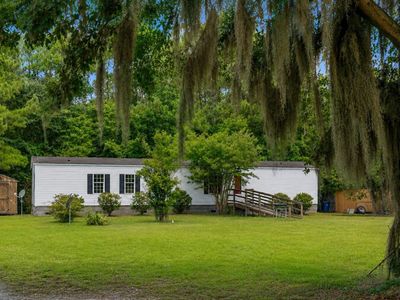 509 Pooshee Plantation Way, Bonneau, SC 29431