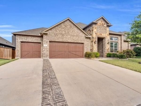 421 Summer Grove Drive, Midlothian, TX 76065