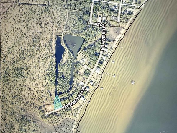 1069 Oyster Bay Dr, Milton, FL 32583