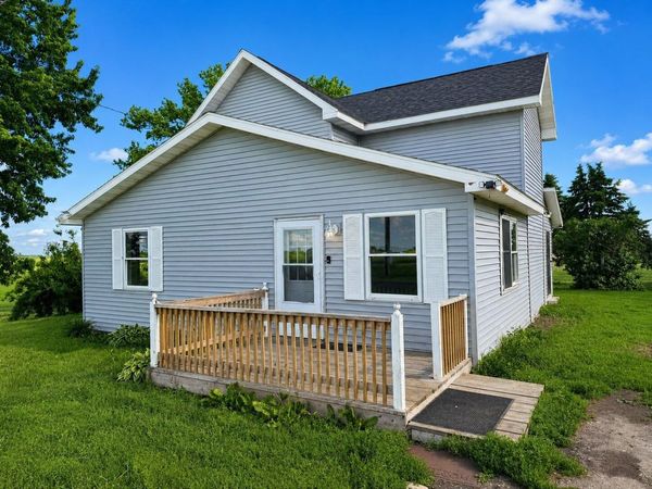 5142 400th Street , Cylinder, IA 50528
