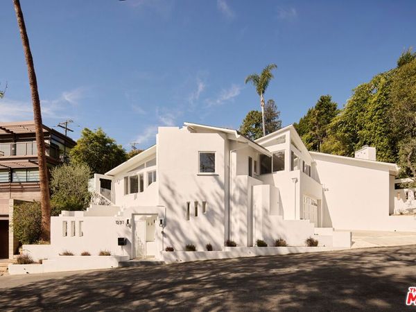 12317 Rochedale Lane, Los Angeles, CA 90049
