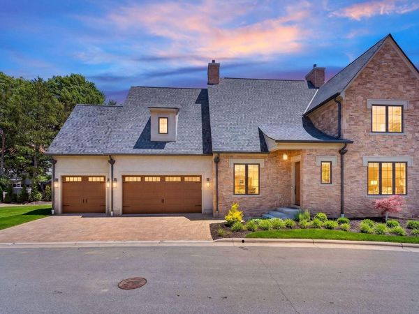 130 Barrington Place , Powell, OH 43065