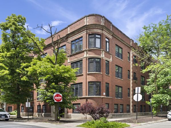 510 W Surf Street , Unit 3, Chicago, IL 60657