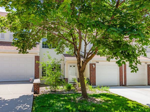 3701 Brook Ridge Court, Unit 706, Des Moines, IA 50317