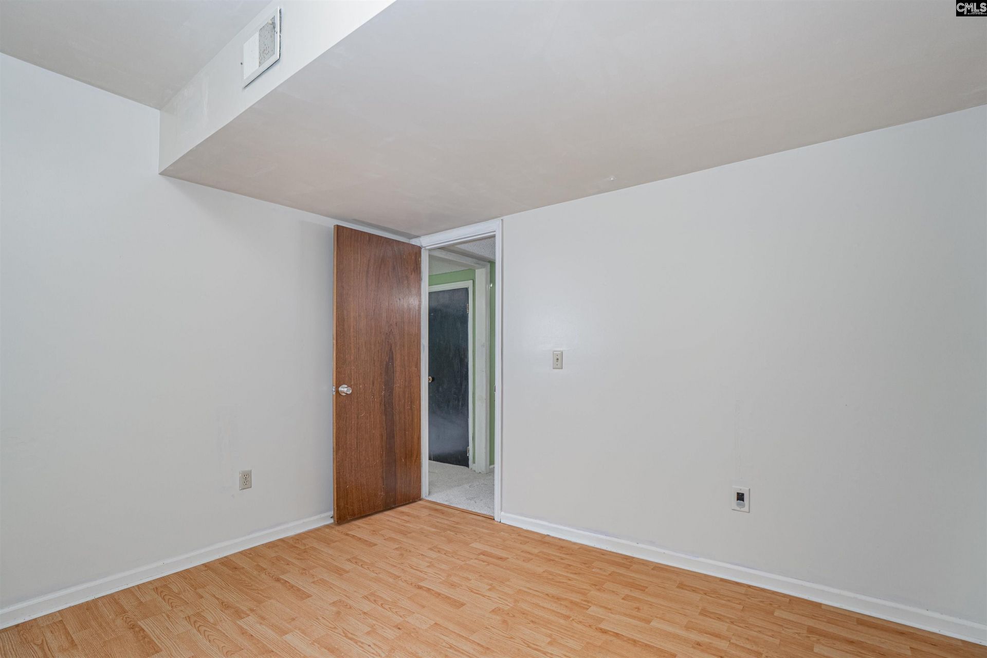 118 Temple Walk Road  Photo 23