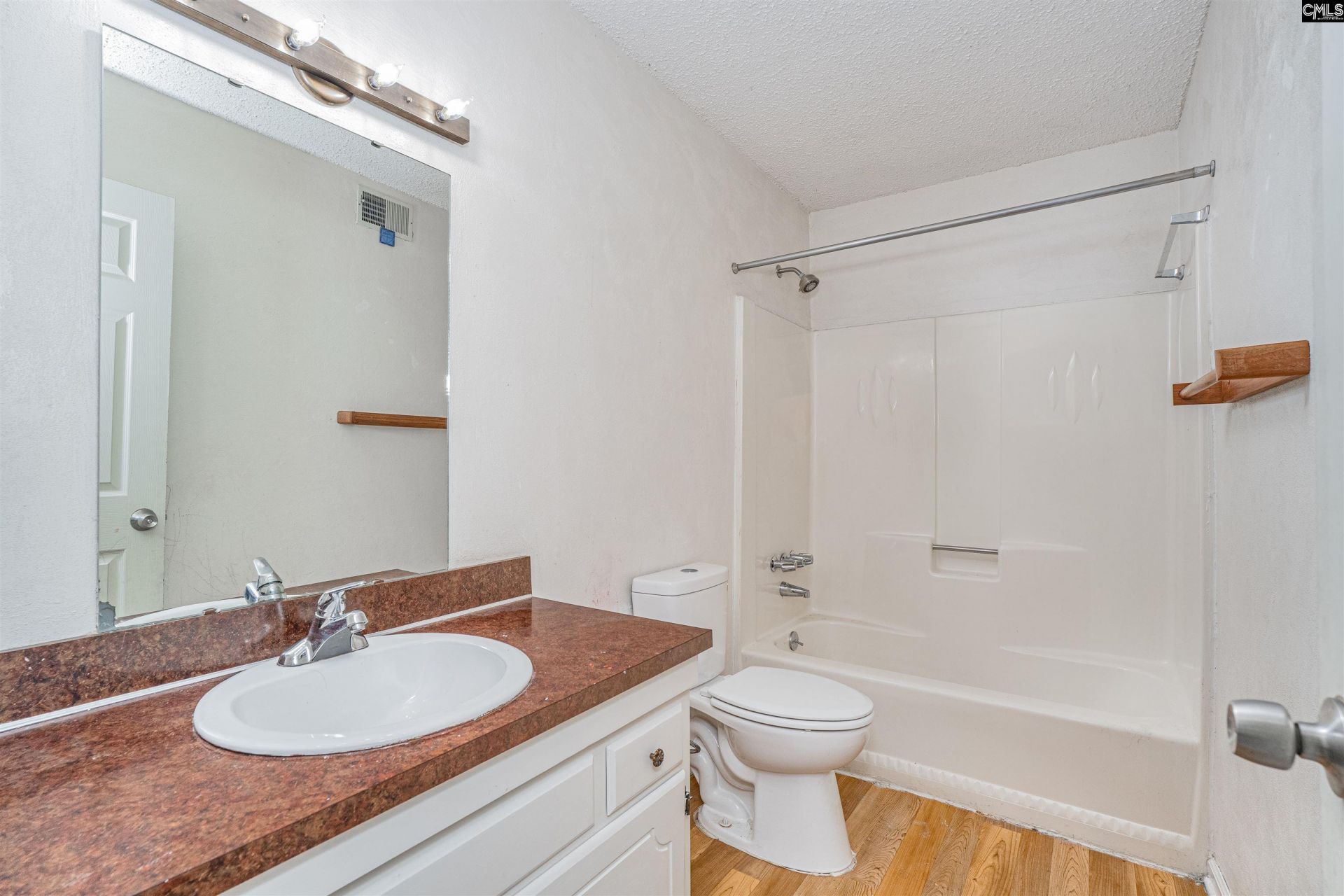 118 Temple Walk Road  Photo 24