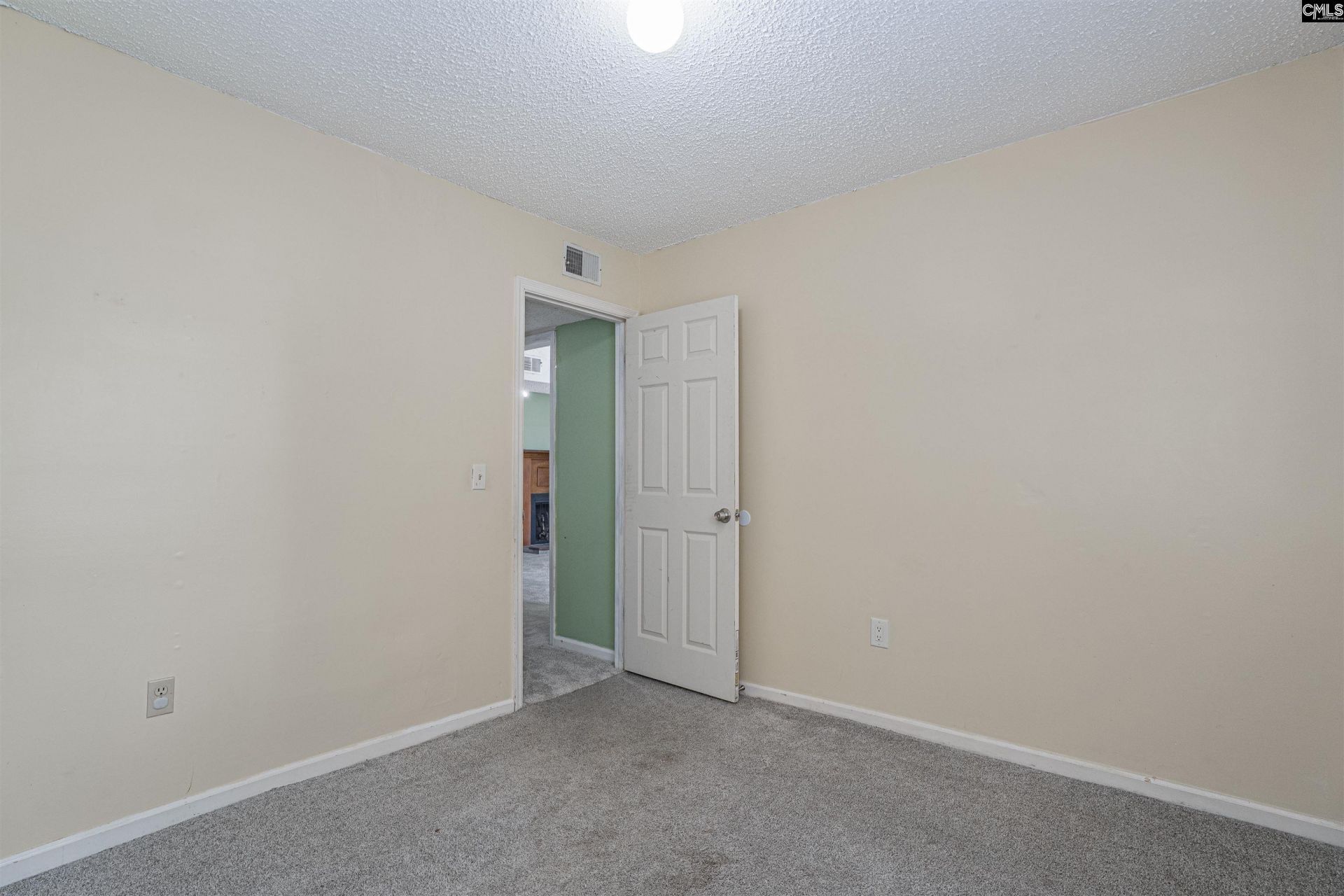 118 Temple Walk Road  Photo 26