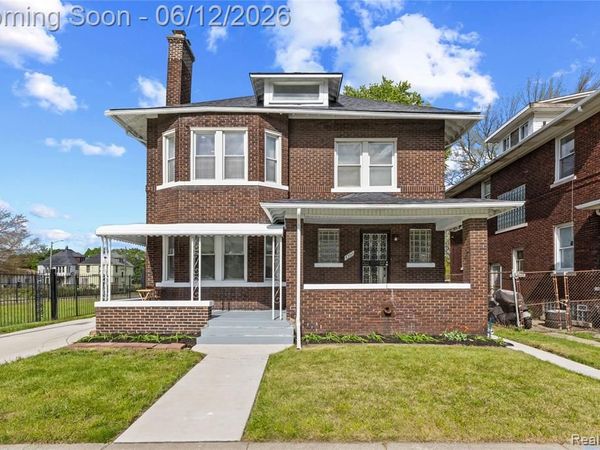 1066 E Grand Boulevard, Detroit, MI 48207